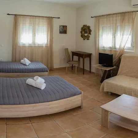 Ionides Villas Lefkada * Tsoukaládhes