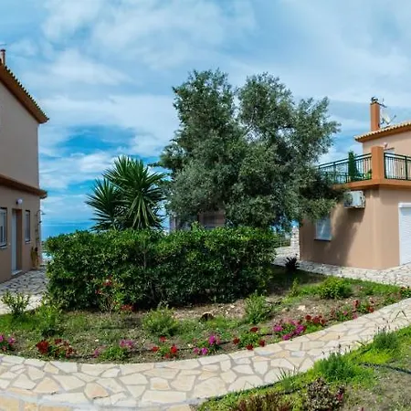 Ionides Villas Lefkada * Tsoukaládhes